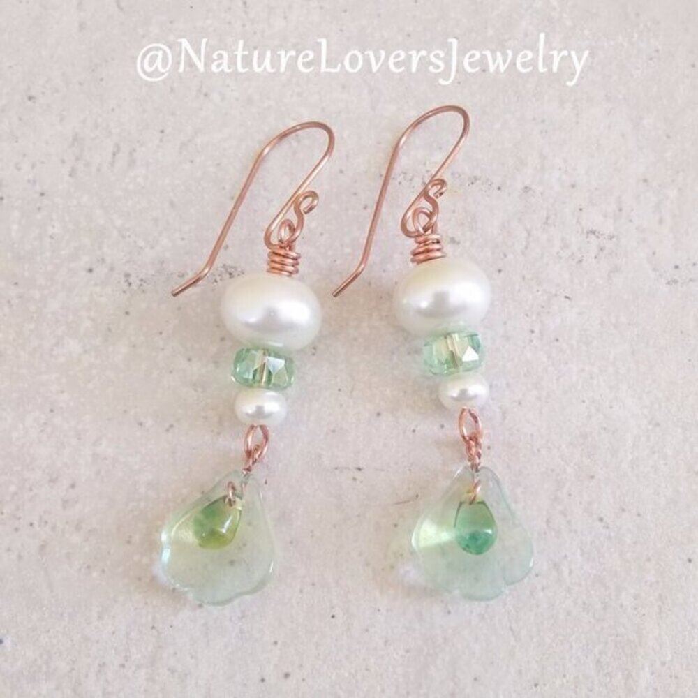 Sexy Romantic + Vibrant! Handmade Spring & Summer Dangle Earrings! Green + White - Picture 2 of 8